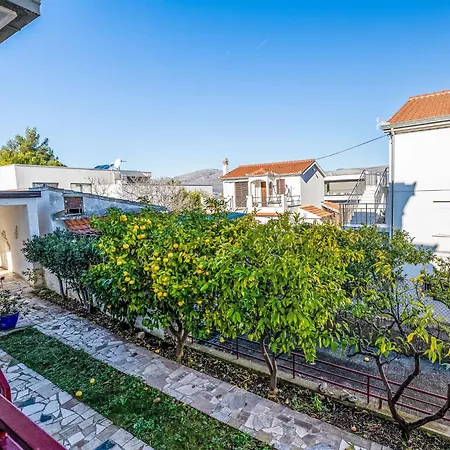 Dalero 2 By Interhome Appartement